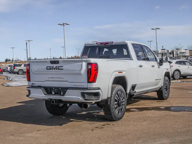 2026 GMC Sierra 2500HD Denali Ultimate - Photo 9