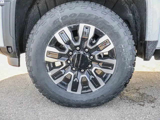 2026 GMC Sierra 2500HD Denali Ultimate - Photo 13