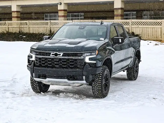 2026 Chevrolet Silverado 1500 ZR2 - Photo 4