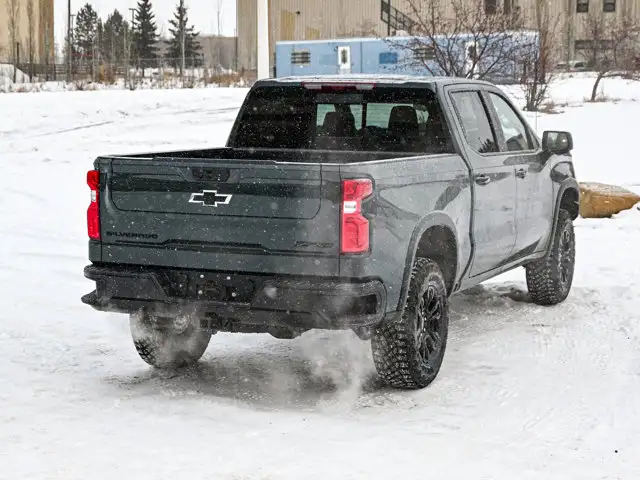 2026 Chevrolet Silverado 1500 ZR2 - Photo 13