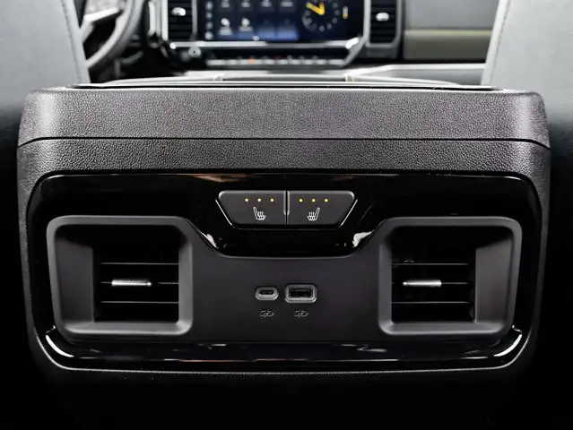 2026 Chevrolet Silverado 2500HD ZR2 - Photo 32