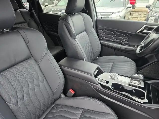 2025 Mitsubishi Outlander GT | S-AWC | Loaded 7 Seater - Photo 11