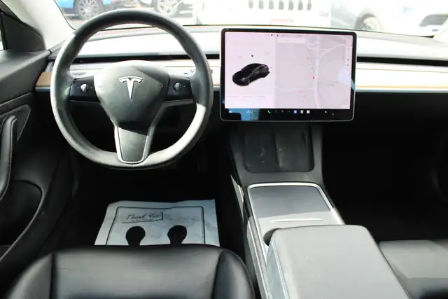 2021 Tesla Model 3 - Photo 10