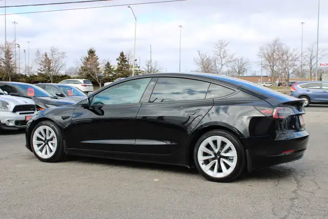 2022 Tesla Model 3 - Photo 6