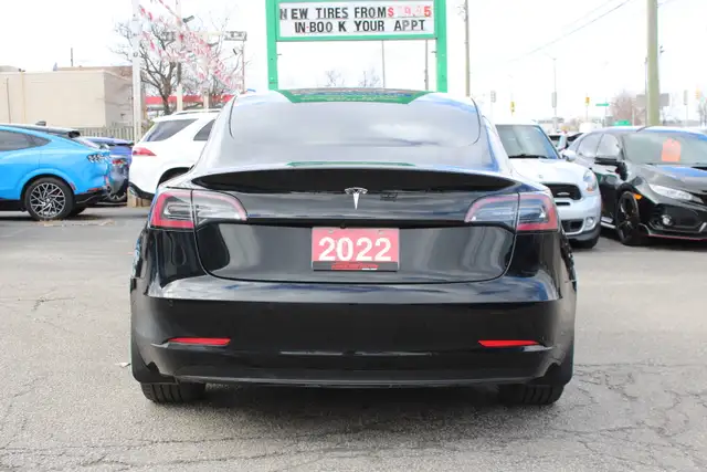 2022 Tesla Model 3 - Photo 7