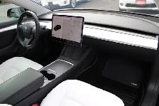 2022 Tesla Model 3 - Photo 12