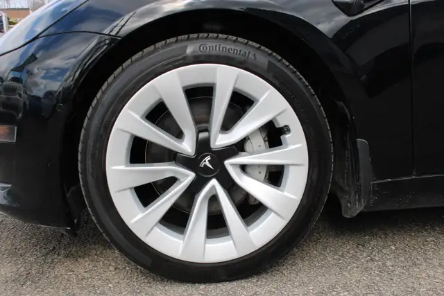 2022 Tesla Model 3 - Photo 23