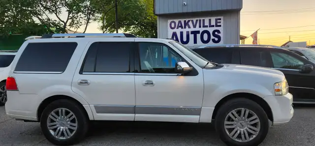 2010 Lincoln Navigator 4WD 4dr Ultimate - Photo 7