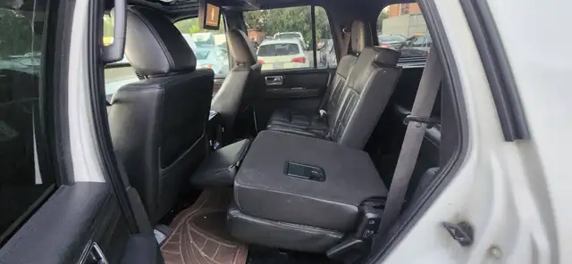 2010 Lincoln Navigator 4WD 4dr Ultimate - Photo 21