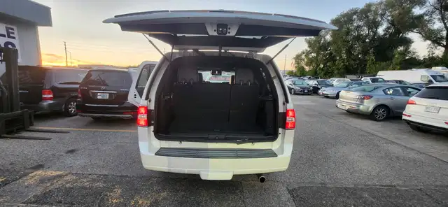 2010 Lincoln Navigator 4WD 4dr Ultimate - Photo 23