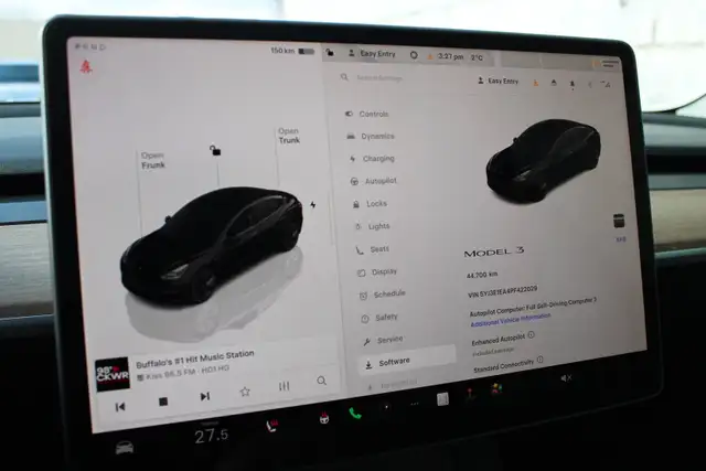 2023 Tesla Model 3 - Photo 19