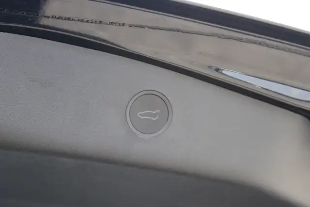 2023 Tesla Model 3 - Photo 24