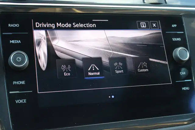 2022 Volkswagen Tiguan - Photo 24