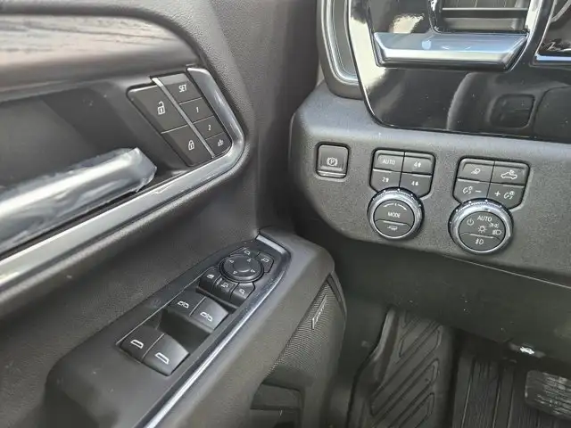 2026 GMC Sierra 2500HD SLT Convenience/Pro Safety Plus Pkg - Photo 9