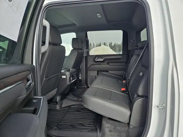 2026 GMC Sierra 2500HD SLT Convenience/Pro Safety Plus Pkg - Photo 19