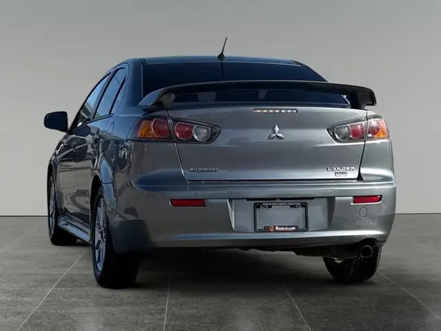 2015 Mitsubishi Lancer SE - Photo 4