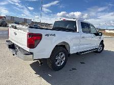 2024 Ford F-150 XLT CREW CAB 4X4 / REAR CAMERA / NAVIGATION - Photo 6