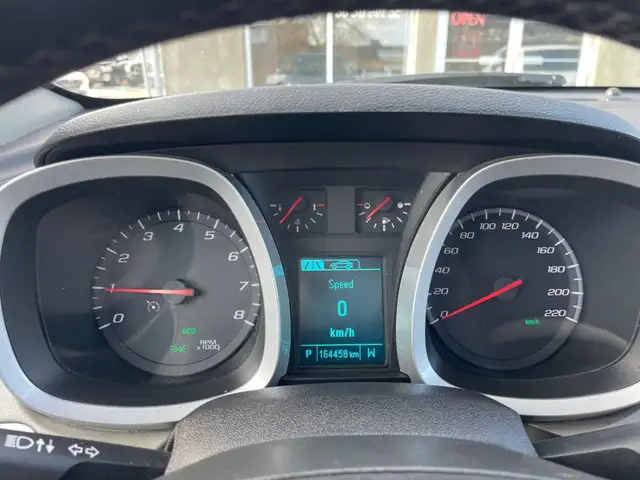 2017 Chevrolet Equinox LT - Photo 12