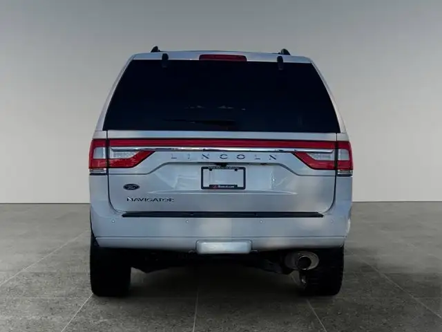 2017 Lincoln Navigator Select - Photo 5