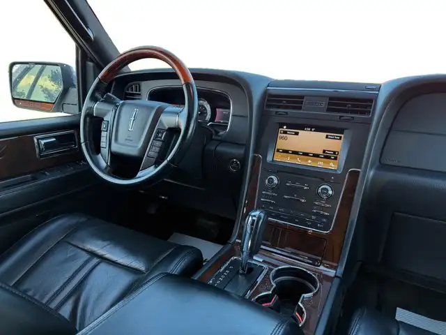 2017 Lincoln Navigator Select - Photo 13