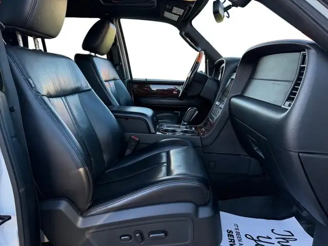 2017 Lincoln Navigator Select - Photo 16