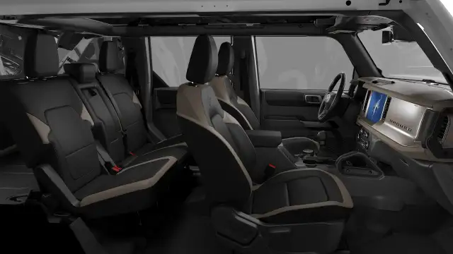 2026 Ford Bronco Outer Banks® - Photo 6