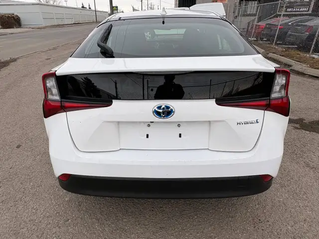 2021 Toyota Prius AWD-e - Photo 4