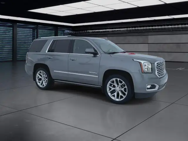 2020 GMC Yukon Denali - Photo 2