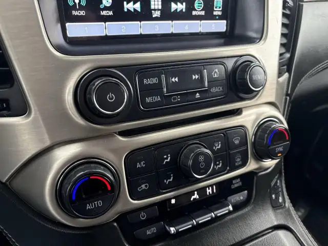 2020 GMC Yukon Denali - Photo 18