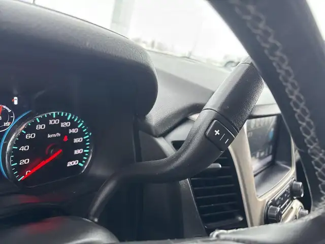 2020 GMC Yukon Denali - Photo 19