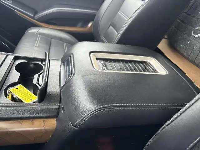 2020 GMC Yukon Denali - Photo 20