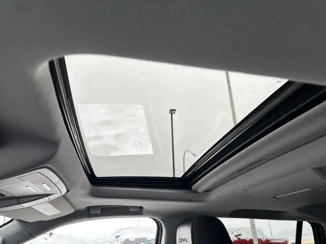 2020 GMC Yukon Denali - Photo 21