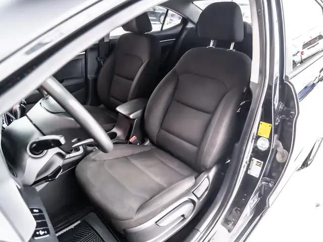 2020 Hyundai Elantra Essential - One Owner I No Accidents I Heat - Photo 8
