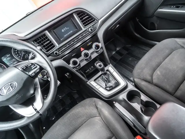 2020 Hyundai Elantra Essential - One Owner I No Accidents I Heat - Photo 11