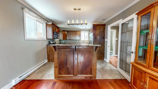 Detached Center-City Bungalow with Off-Street Parking - Photo 3