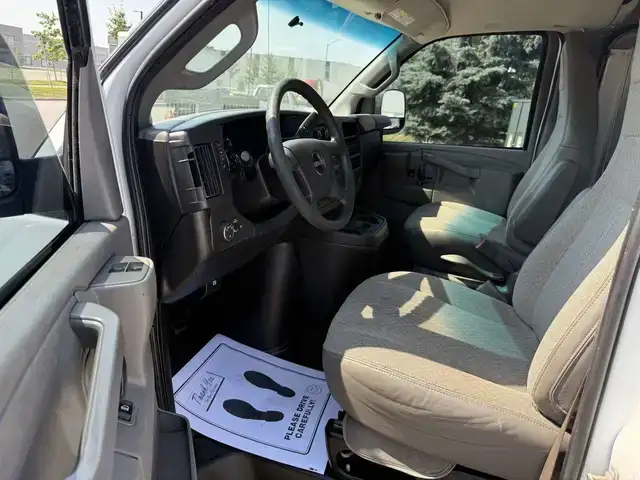 2017 GMC Savana Cargo Van 2500 ROOF RACK/DIVIDER - Photo 10