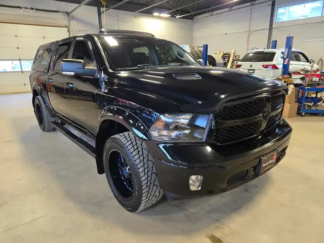 2019 RAM 1500 SLT Leather | Sunroof | No Accidents - Photo 3