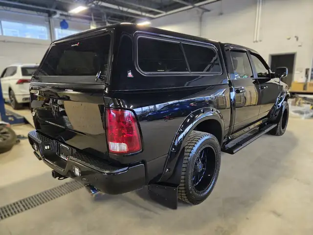 2019 RAM 1500 SLT Leather | Sunroof | No Accidents - Photo 5