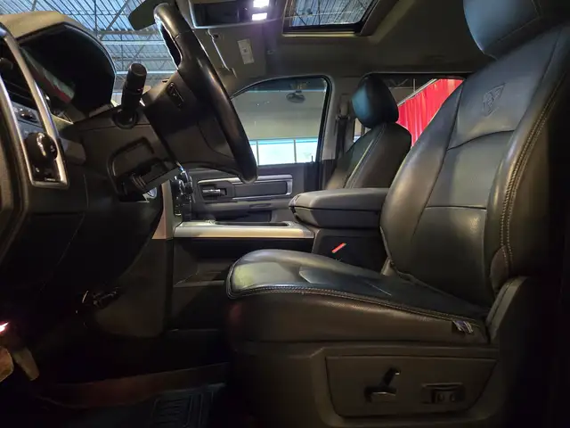 2019 RAM 1500 SLT Leather | Sunroof | No Accidents - Photo 10