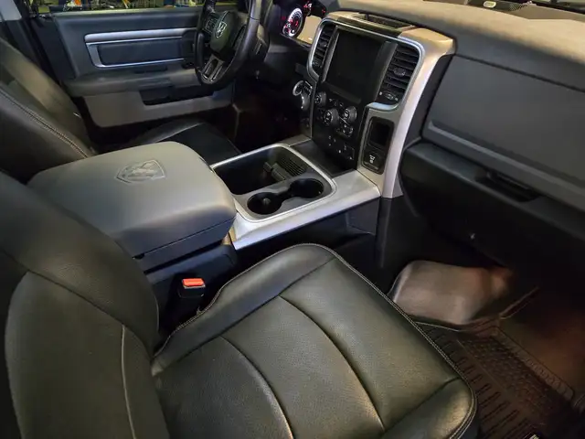 2019 RAM 1500 SLT Leather | Sunroof | No Accidents - Photo 13