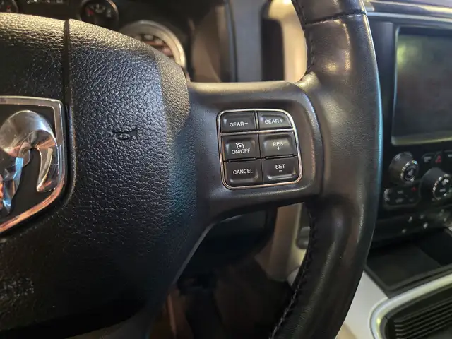 2019 RAM 1500 SLT Leather | Sunroof | No Accidents - Photo 17