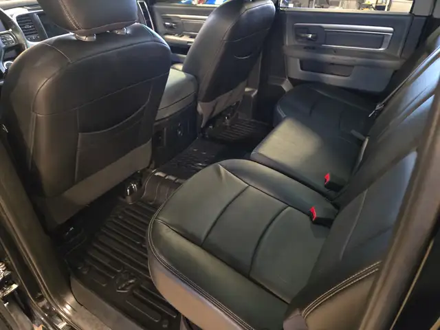 2019 RAM 1500 SLT Leather | Sunroof | No Accidents - Photo 18