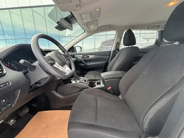 2022 Nissan Qashqai AWD S CVT • One Owner • Accident Free CarFax - Photo 11