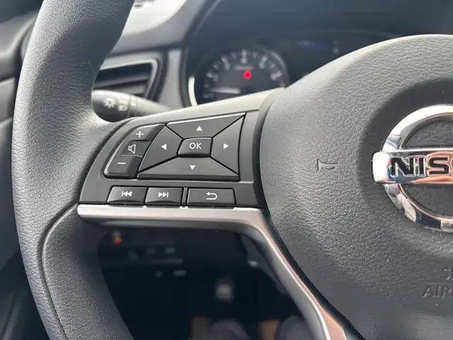 2022 Nissan Qashqai AWD S CVT • One Owner • Accident Free CarFax - Photo 14