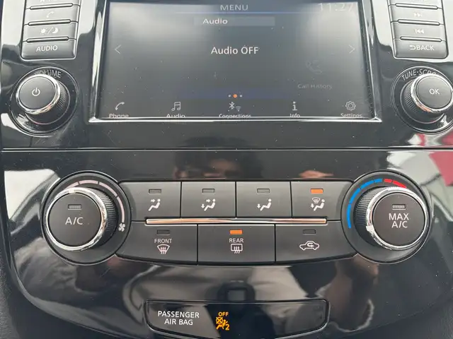 2022 Nissan Qashqai AWD S CVT • One Owner • Accident Free CarFax - Photo 19