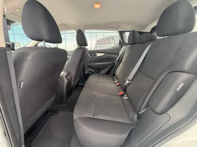 2022 Nissan Qashqai AWD S CVT • One Owner • Accident Free CarFax - Photo 21