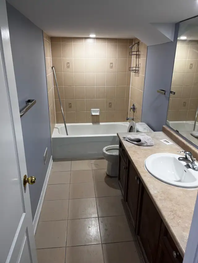 3 bedroom basement apartment for rent - Photo 8