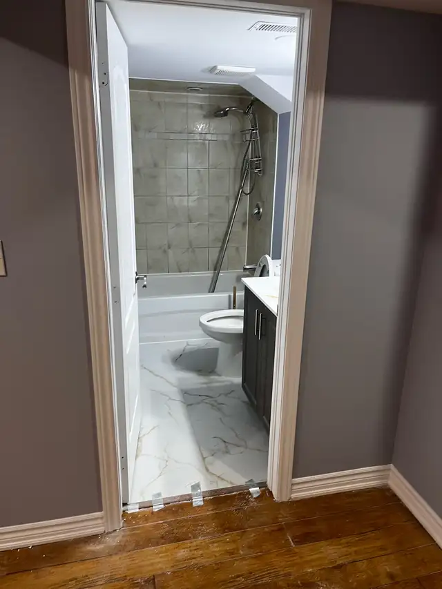 3 bedroom basement apartment for rent - Photo 9