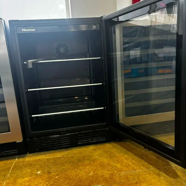Econoplus Halifax Big Sale Hisense Beverage Cooler- OPEN BOX - Photo 3