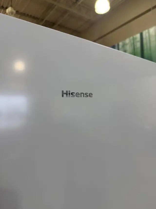 Econoplus Halifax Big Sale Hisense 28'' Fridge White- OPEN BOX - Photo 2